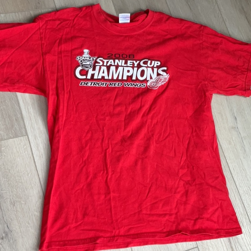 Detroit Red Wings Stanley Cup Champions T-Shirt